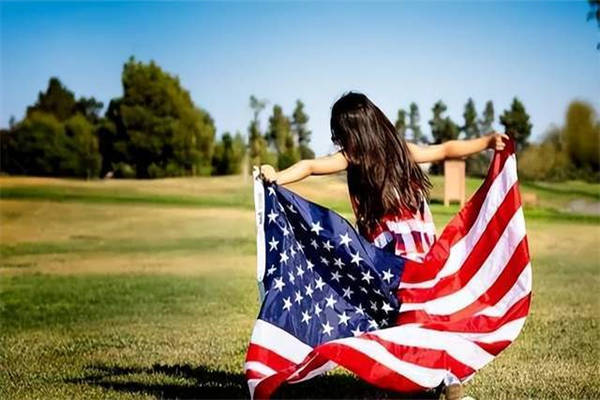 美国移民的配偶和子女移民的条件